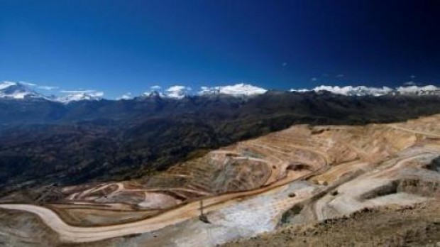 Un muerto en enfrentamientos con la policía en protestas contra Barrick en Huaraz