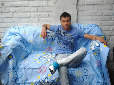 La historia del joven que es asesinado días antes de cumplir su condena
