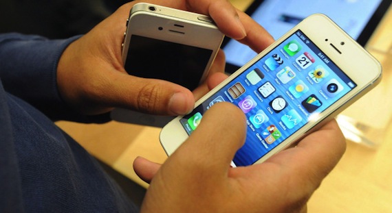 Empresa fabricante del iPhone 5 empleó a niños de 14 años pagándoles 150 mil pesos