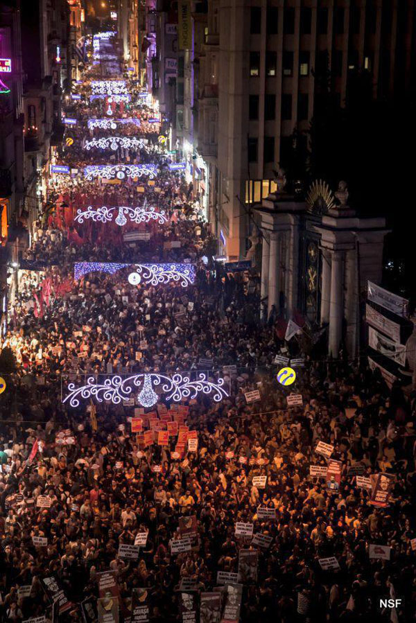 Turcos protestan por posible guerra contra Siria