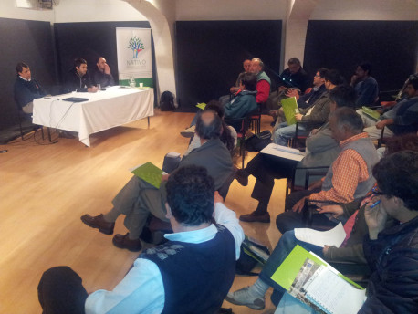 Campesinos dijeron “no” a la expansión de monocultivos exóticos en Chiloé