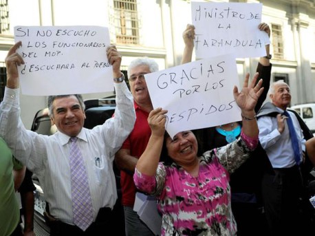 Funcionarios del MOP trataron a Golborne como el «ministro de la farándula»