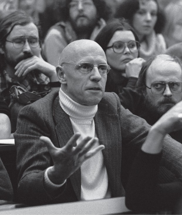 La Biopolítica de Foucault: Un concepto esencial para comprender la sociedad contemporánea