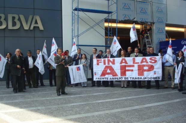 Comando en defensa de los fondos de AFPs rechaza propuesta del Gobierno