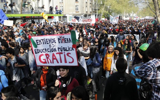 Estudiantes rechazan debates y convocan a protesta