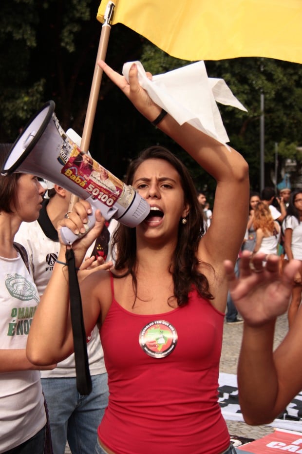 Rio se moviliza contra la privatización del estadio Maracaná (fotos)