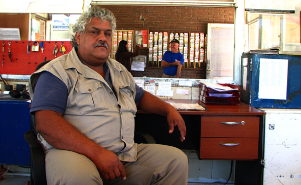 La mirada de un obrero chileno que trabaja en Fasinpat