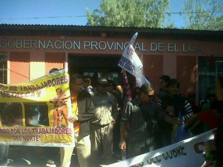 Contratistas se toman Gobernación de El Loa en Calama