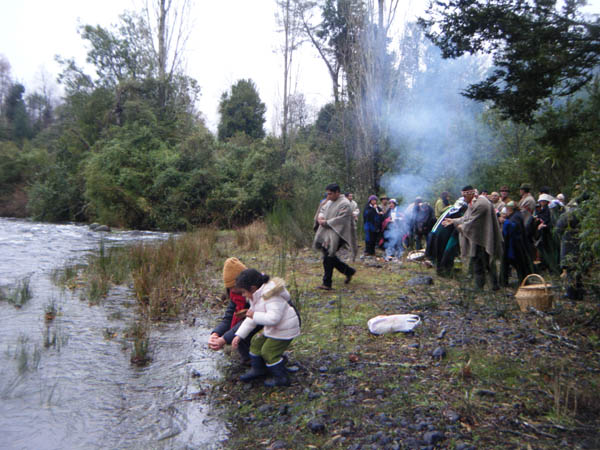 Comunidades Mapuche Conmemoraron Wetripantu a orillas de río Melilawén