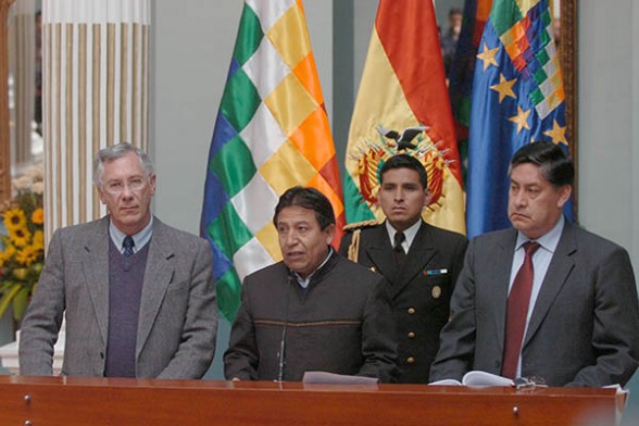 Delegaciones chilena y boliviana viajan a La Haya para fijar cronograma del juicio este miércoles