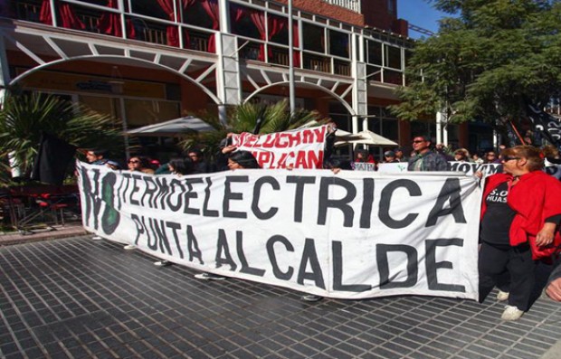 Corte de Santiago acoge recursos de protección en contra de resolución que autorizó termoeléctrica Punta Alcalde