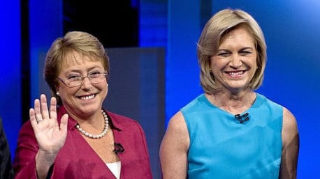 El duelo de las amigas de infancia: Bachelet y Matthei a segunda vuelta