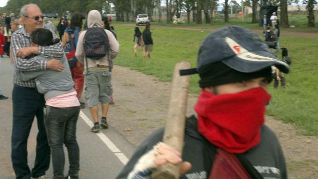20 activistas heridos en un ataque frente al predio de Monsanto en Argentina
