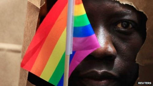 Uganda castigará las relaciones homoeróticas con cadena perpetua