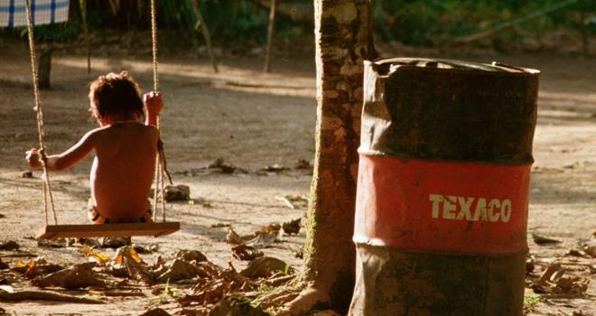 Defensa de afectados ecuatorianos por contaminación de Chevron prepara apelación tras fallo