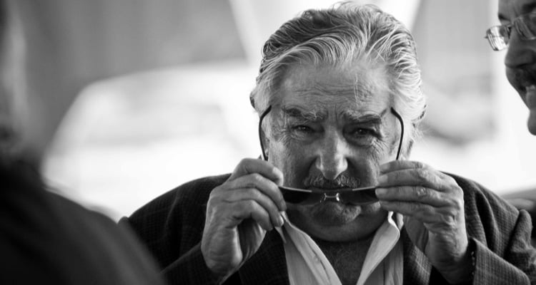 Mujica: Practicar la solidaridad organizada da fuerza moral para imponer soluciones públicas