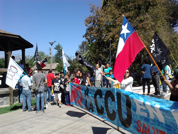 Protestan contra CCU en Paine en el Día Mundial del Agua