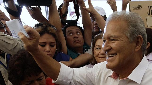 El FMLN vence en unas presidenciales salvadoreñas muy reñidas