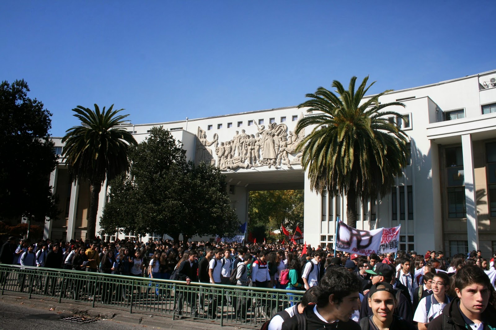 Estudiantes rompen tregua con Bachelet, desde Concepción despertaron con más de 5 mil movilizados