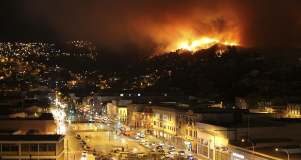 12 fallecidos y 8 mil damnificados por incendios