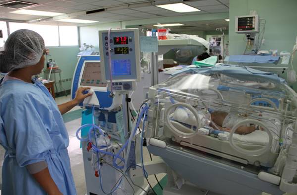 Falta del personal sanitario en Inglaterra podría incrementar la mortalidad de recién nacidos