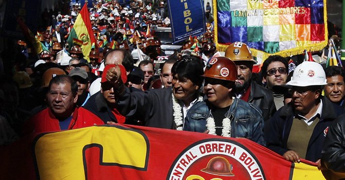 Evo Morales acompañó a obreros y trabajadores en su día