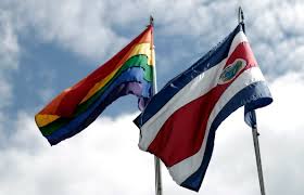 Costa Rica alza la bandera gay en la sede presidencial