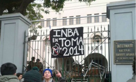 Cinco liceos emblemáticos de Santiago en toma