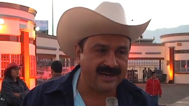 Ex alcalde mexicano reconoce en discurso por la reelección: «Sí robé, pero fue poquito»
