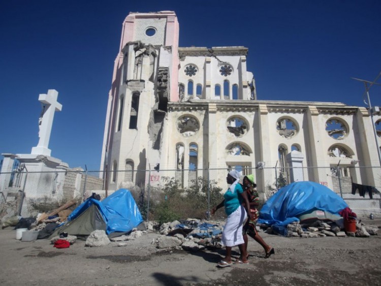 Haití, a cuatros de la tragedia