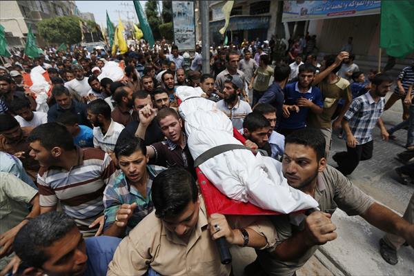 Los muertos en Gaza por la ofensiva israelí superan los 813