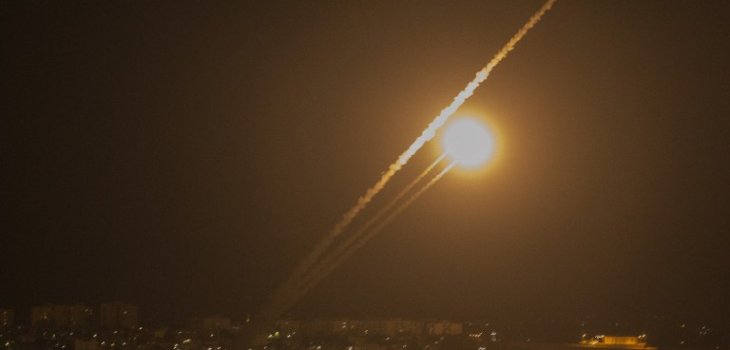 Cohetes lanzados desde Gaza impactan en Israel horas antes de expirar la tregua