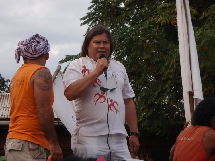Rinko Tuki: «Niños Rapanui son drogados por el Estado para adaptarlos a su Modelo Educacional» 