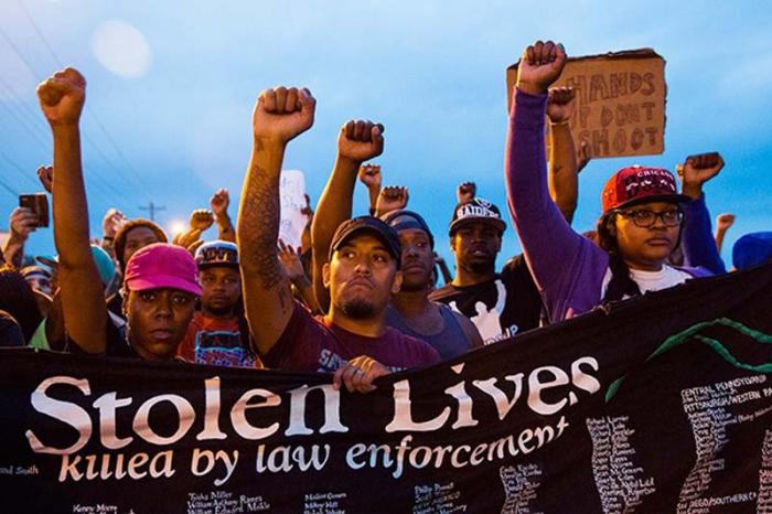 Policía mata a otro sospechoso afrodescendiente cerca de Ferguson
