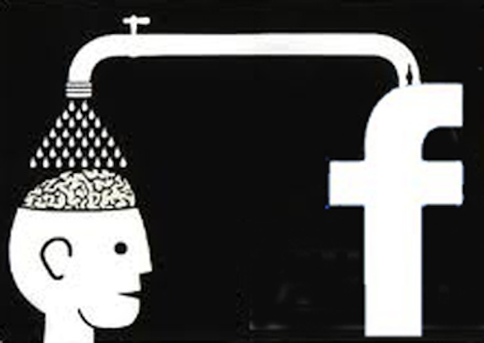 Facebook no solo invade tu privacidad, programa tu personalidad