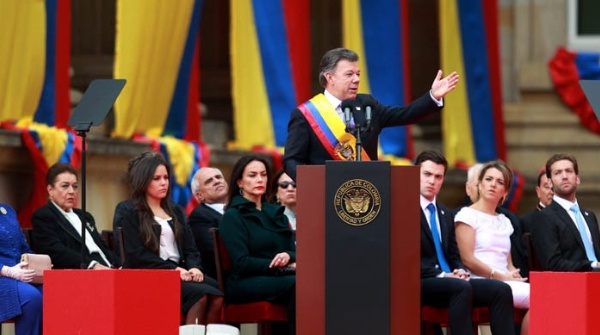 «Nuestro pilar será la paz», anunció Santos al asumir su segunda presidencia de Colombia