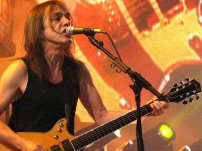 Malcolm Young, guitarrista de AC/DC, sufre demencia