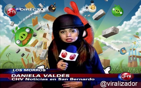 En redes sociales se burlan de periodista de CHV que apareció con casco en un despacho desde San Bernardo