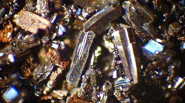 Científicos rusos crean el fullerito, un material más duro que el diamante