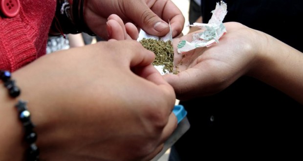 Líderes internacionales instan a la ONU a hacer campaña por despenalización del consumo de drogas