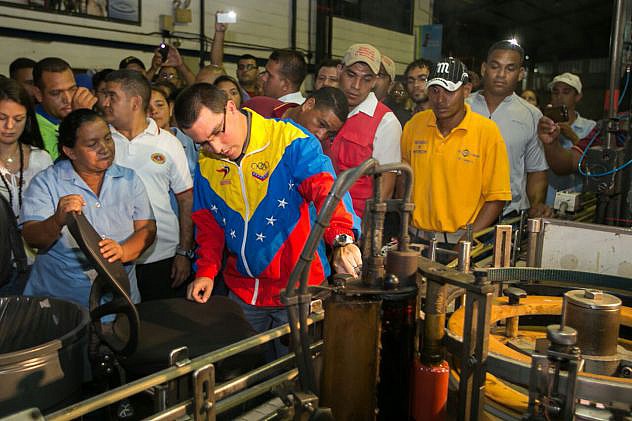 Venezuela: Gobierno y trabajadores ocupan empresa estadounidense para reactivarla