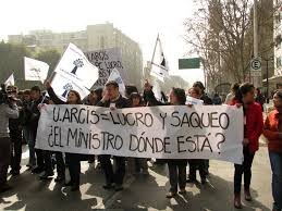 Trabajadores de la U. Arcis piden la intervención del Gobierno ante inviabilidad financiera