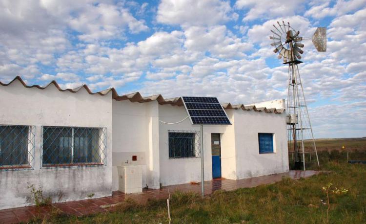 Uruguay: Electricidad para 82 escuelas rurales gracias a la energía solar