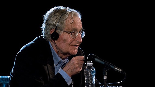 Chomsky: «Las guerras de EE.UU. son los mayores ataques terroristas de la historia»