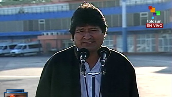 Evo Morales saluda solidaridad de Cuba para combatir el ébola