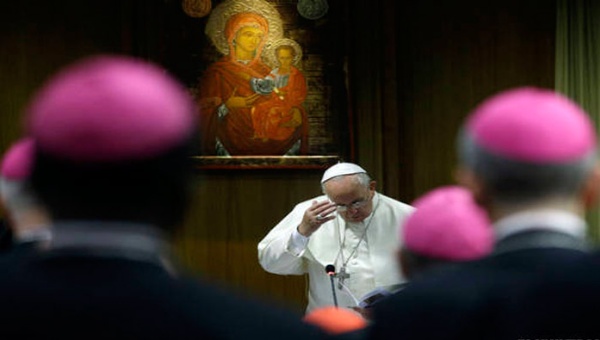 Vaticano estudia avalar matrimonio igualitario
