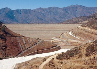 Comunidad de Caimanes exige cierre de tranque de relave en minera Los Pelambres