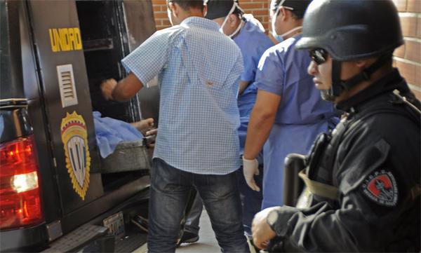 13 prisioneros fallecieron por intoxicación y otros 145 resultaron heridos en una cárcel de mala fama en Venezuela