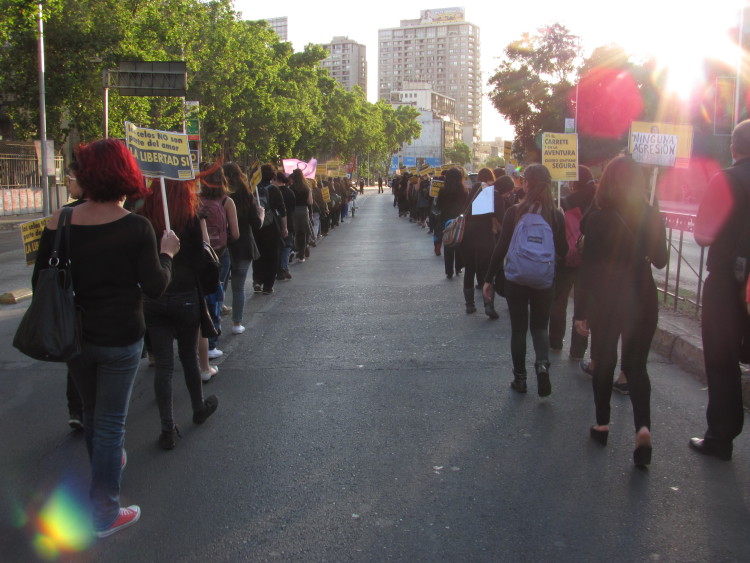 Caminata del Silencio se manifestó en Día Contra la Violencia hacia las Mujeres