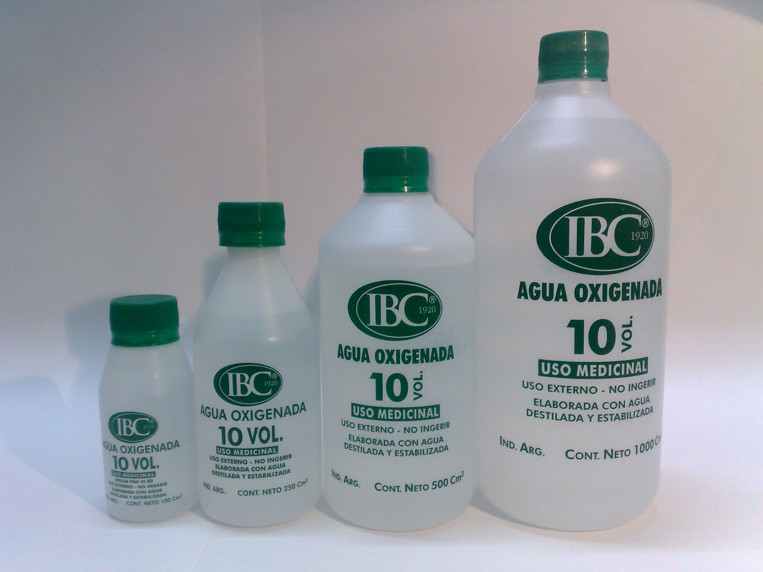 como lavar la cara con agua oxigenada